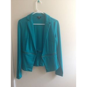 ON HOLD // Teal light blazer