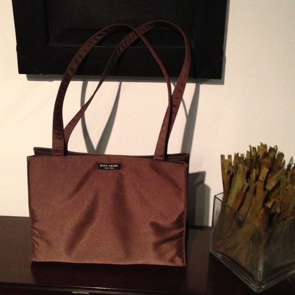 💯% Authentic Kate Spade - Picture 1 of 3
