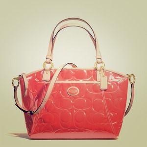 Peachy coach purse authentic!!