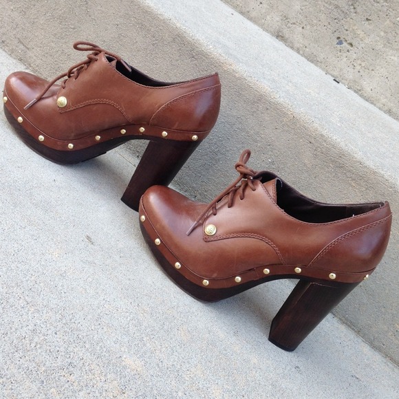 {Brand New} Vince Camuto Oxford bootie/heel Sz 8.5
