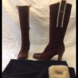 Authentic Ugg brown suede boots