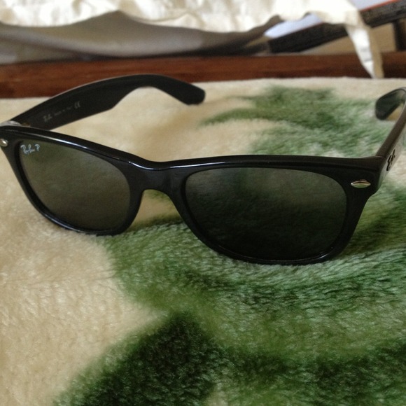 ❌SOLD❌Authentic Ray Ban polarized wayfarer