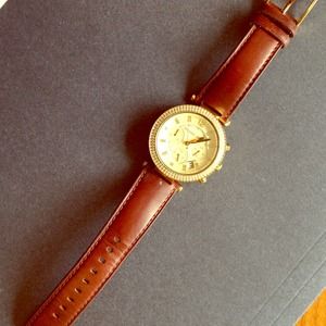 Michael Kors
Mid-Size Parker Chronograph Glitz