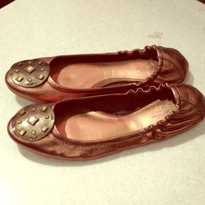 SOLD -------> Ann Taylor Loft flats