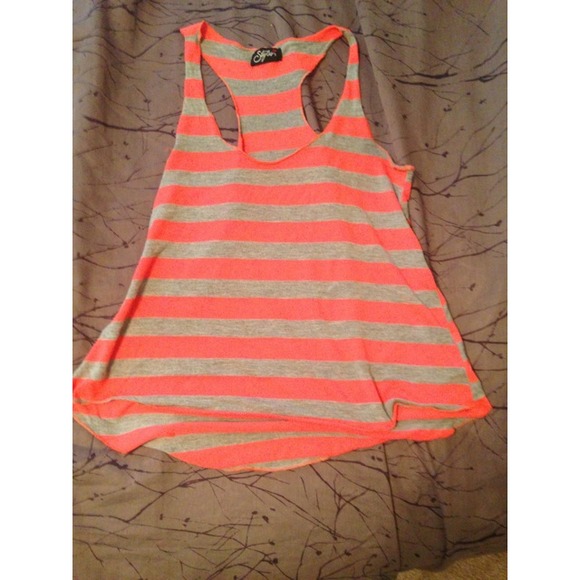 Grey and orange striped tank! - Picture 2 of 2