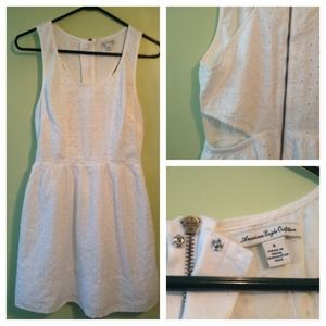 HELD for @alicat24 🌟NWOT AE Eyelet Dress