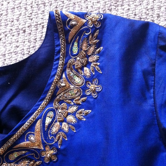 Authentic silk dress from India - Picture 2 of 2