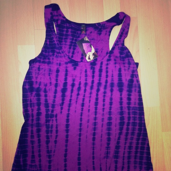 NWT Tie dye yoga top