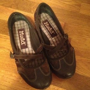Used Mudd casual Flats