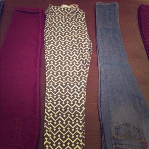 SOLD-------> Gap Print Skinny Leg pants
