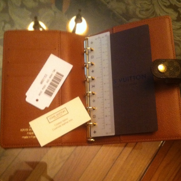 Additional pictures of Louis Vuitton agenda wallet - Picture 3 of 4