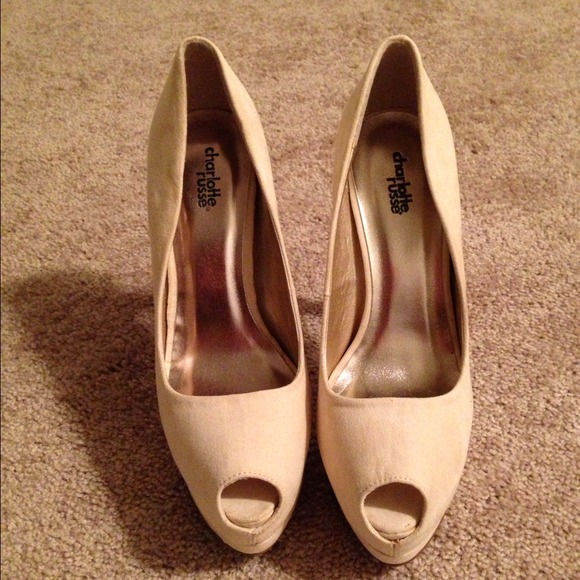 Nude heels! Never worn! - Picture 1 of 4