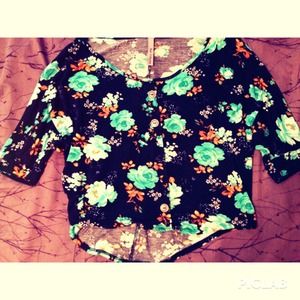 Floral quarter sleeve top