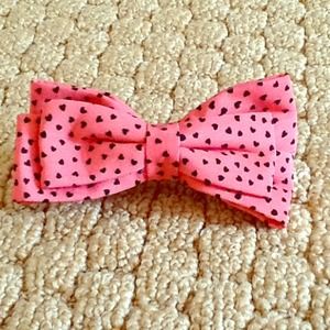 Pink bow with little hearts