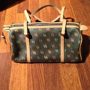 💯% Dooney & Bourke