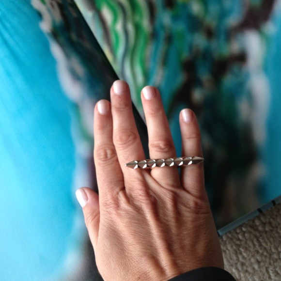 Two-tone triangle ring - Picture 2 of 2