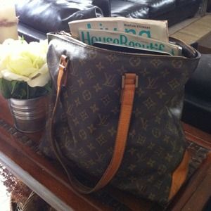 AUTHENTIC LOUIS VUITTON  BAG