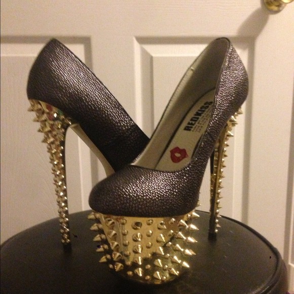 Dangerously in love-black