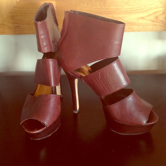 BeBe heels