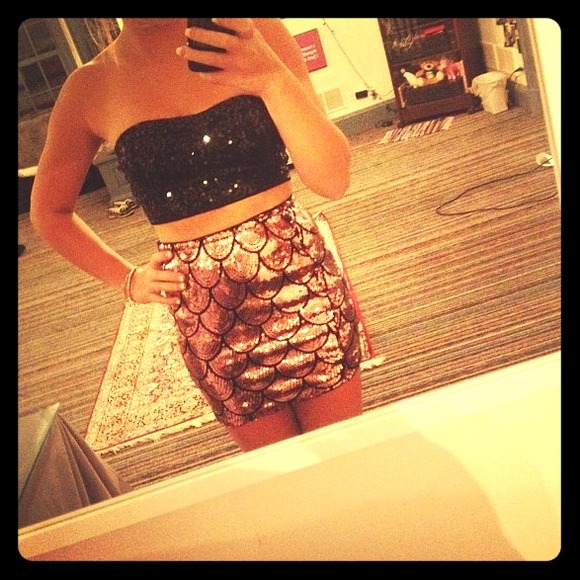 Sparkly bandeau & pink sparkly pencil skirt