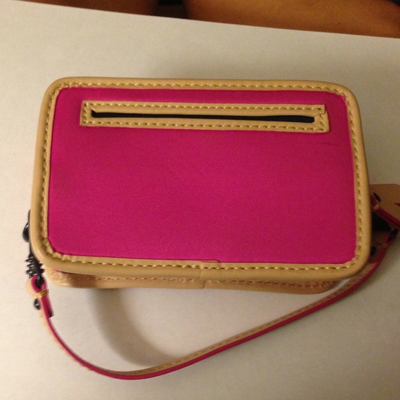 Bundled for Clucio23** - Picture 3 of 4