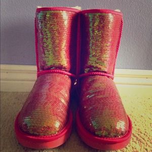 Sequin Pink Uggs Size 8 🎀On Hold 🎀