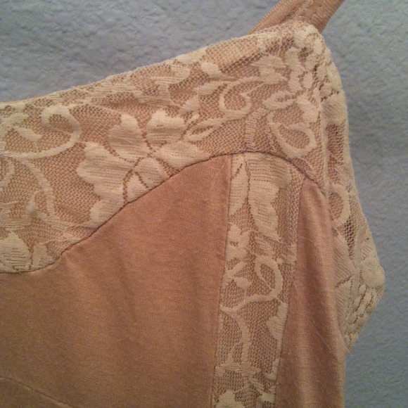 Lace Tank Top - Picture 2 of 3