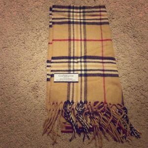 Croft&barrow tan plaid Burberry style scarf