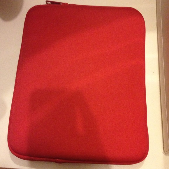 Cynthia Rowley Daisy Tablet/ IPad case - Picture 4 of 4