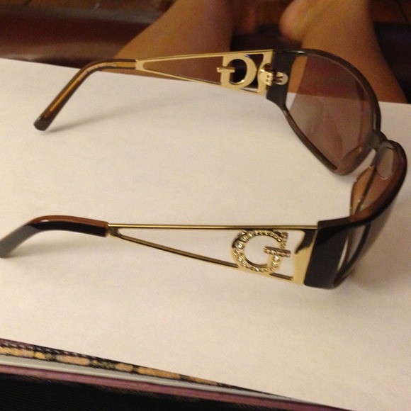 SOLD IN BUNDLE - Picture 2 of 4