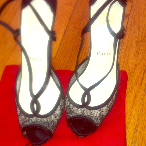 Christian Louboutin Authentic - Picture 1 of 4