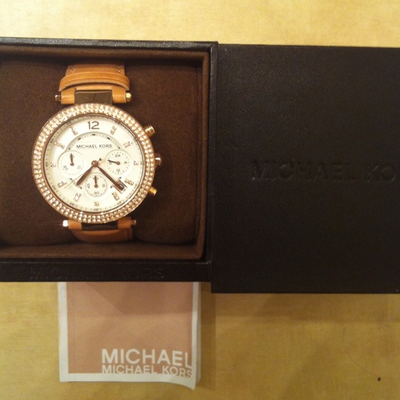 💎SOLD!!! NWOT Michael Kors rose gold watch - Picture 4 of 4