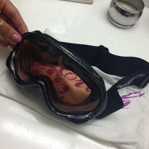 Snowboard goggles