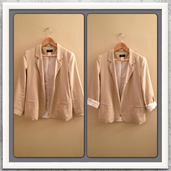(bundled and sold!👍)Aqua Cream Blazer