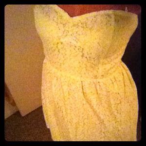 Sweetheart lace dress