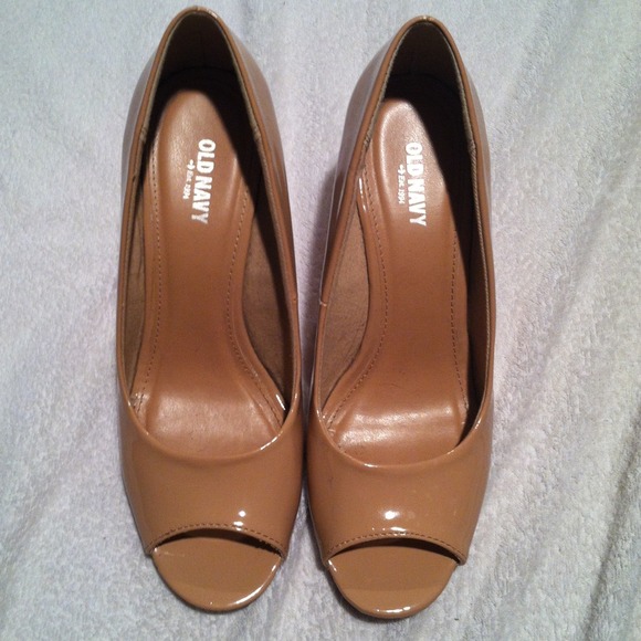 Old Navy Shoes - Patent nude peep toe wedges *NEW