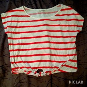 White and red stripe tee