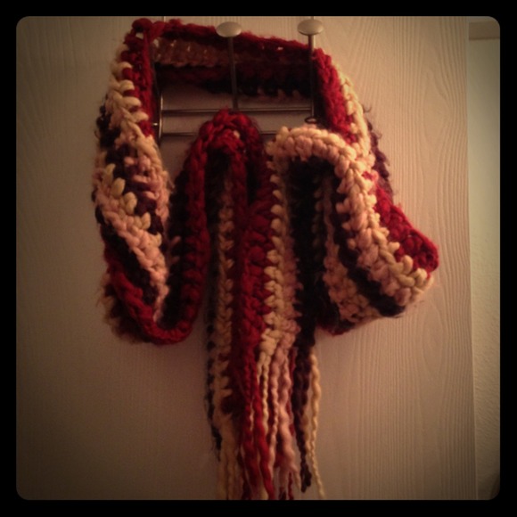 Knit scarf