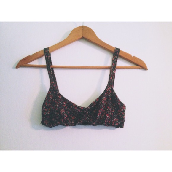❌❌SOLD❌❌Brandy Melville Rosie Floral Bralette