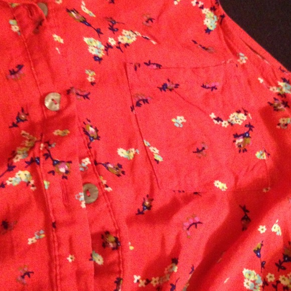 ✨SOLD✨Adorable red jumper! - Picture 2 of 3