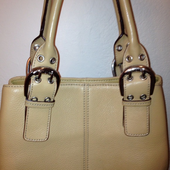 Tignanello beige purse 👜 - Picture 1 of 3