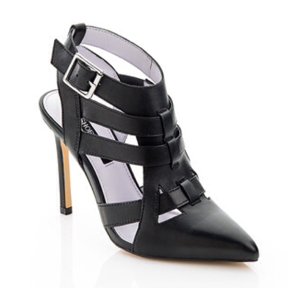 🚫SOLD @lanituason🚫Shoe mint Black Garbo heels