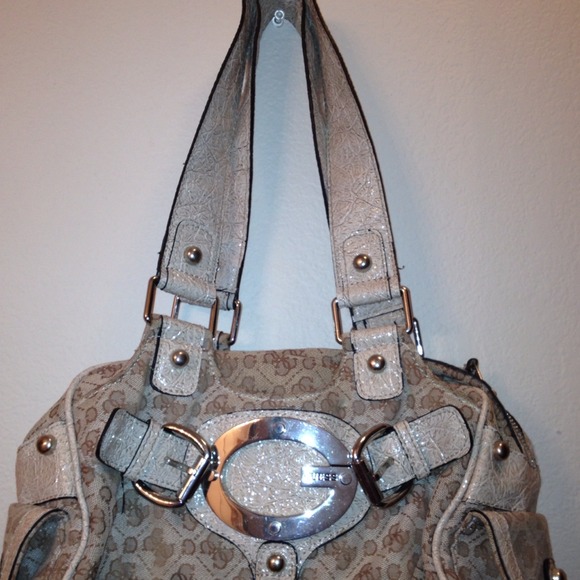 Guess beige purse - Picture 1 of 2