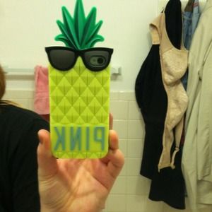 Vs. pink pineapple iPhone 4/4s case