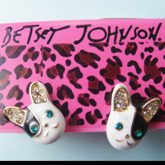 Betsey Johnson earrings!🚫SOLD🚫
