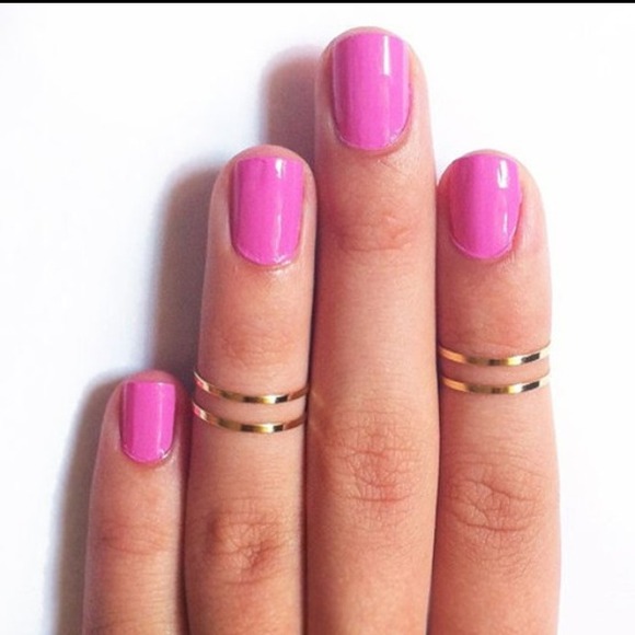 Gold midi rings!