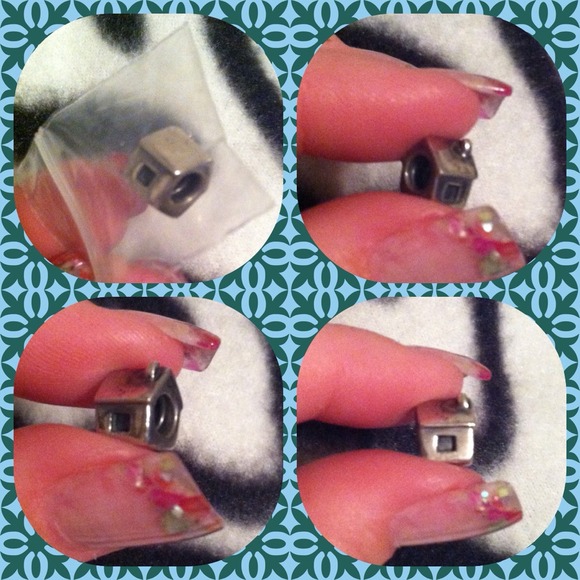 💥REDUCED💥Authentic "Our New House" Pandora Charm