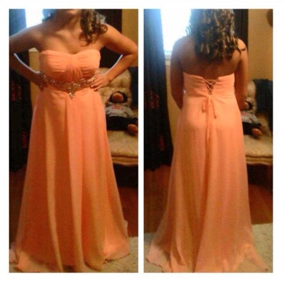 Peachy-pink formal dress - Picture 1 of 3