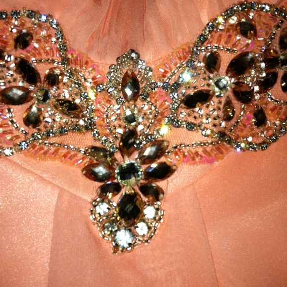 Peachy-pink formal dress - Picture 3 of 3