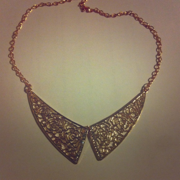 NOT AVAILABLE gold necklace